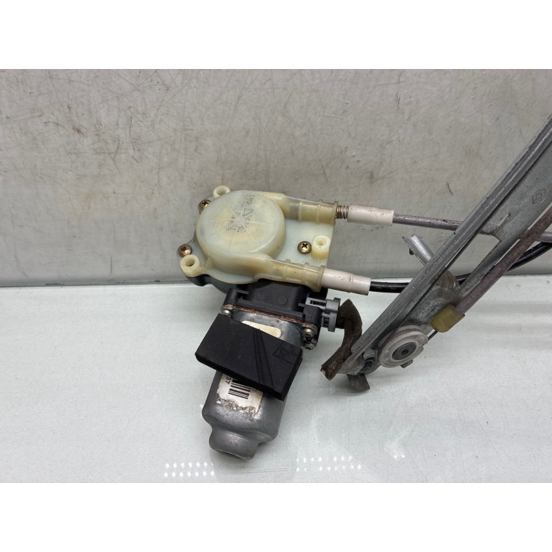 Leve vitre electrique avant droit RENAULT MEGANE 2 Photo n°3