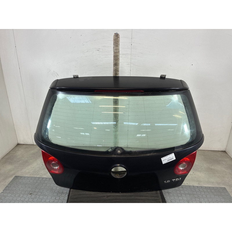 Malle/Hayon arriere VOLKSWAGEN GOLF 5 Photo n°4