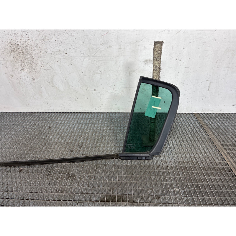 Custode arriere droit (porte) RENAULT CLIO 3 Photo n°1