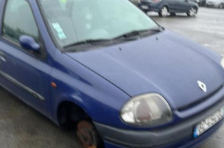Anti brouillard gauche (feux) RENAULT CLIO 2