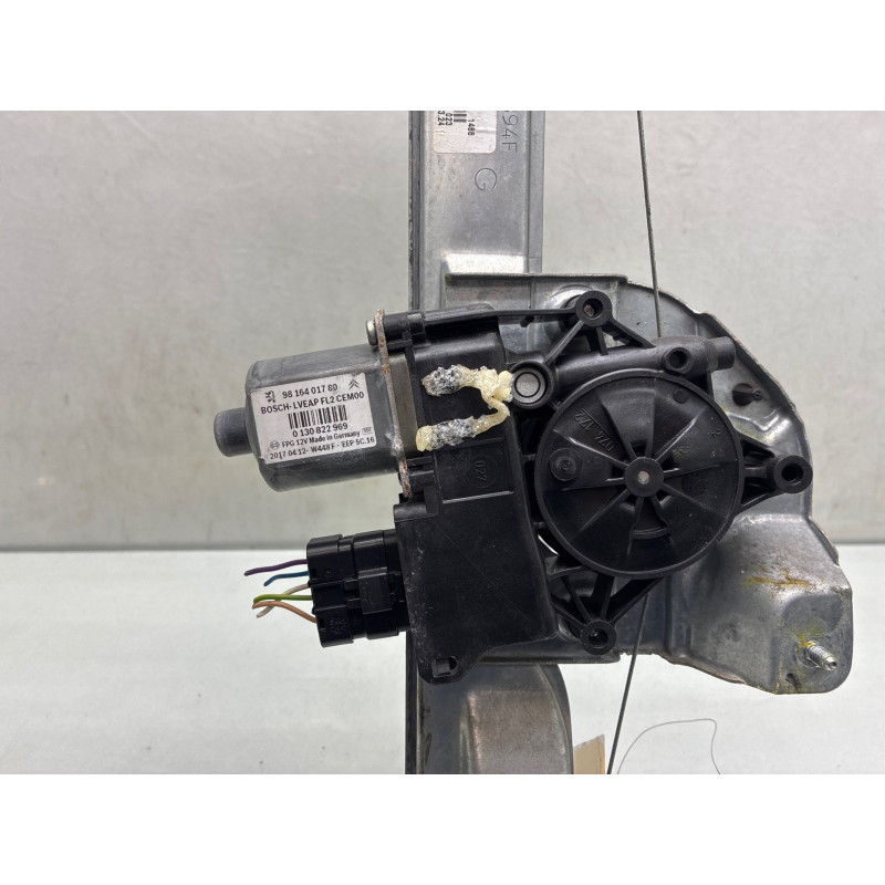 Leve vitre electrique avant gauche PEUGEOT 208 1 Photo n°5
