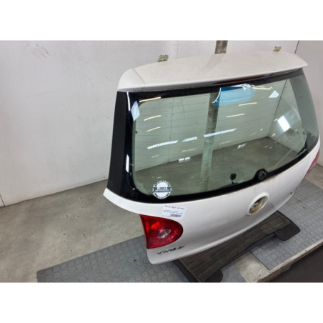 Malle/Hayon arriere VOLKSWAGEN GOLF 5