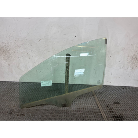 Vitre avant gauche FIAT GRANDE PUNTO Photo n°1