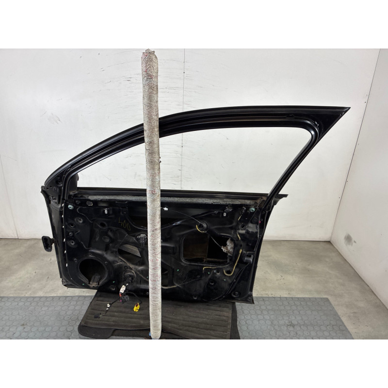 Porte avant droit AUDI A4 2 Photo n°1