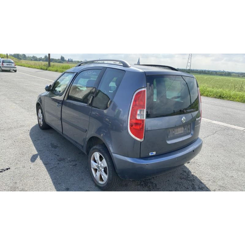 Plage arriere SKODA ROOMSTER Photo n°8