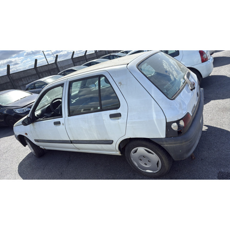 Vitre avant droit RENAULT CLIO 1 Photo n°11