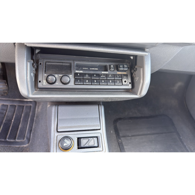 Vitre avant droit RENAULT CLIO 1 Photo n°15