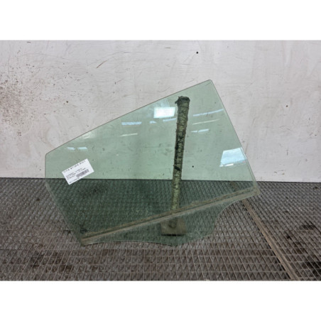 Vitre arriere droit VOLKSWAGEN POLO 5 Photo n°1