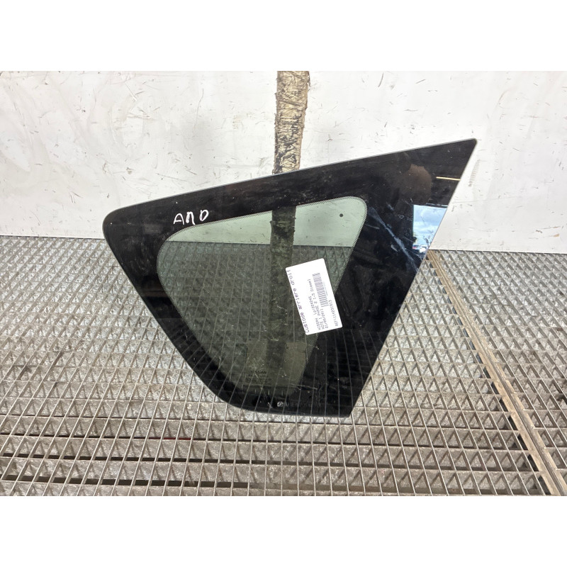 Custode arriere droit NISSAN NOTE 1 Photo n°1