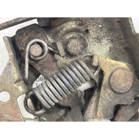 Fermeture de capot FORD FIESTA 5
