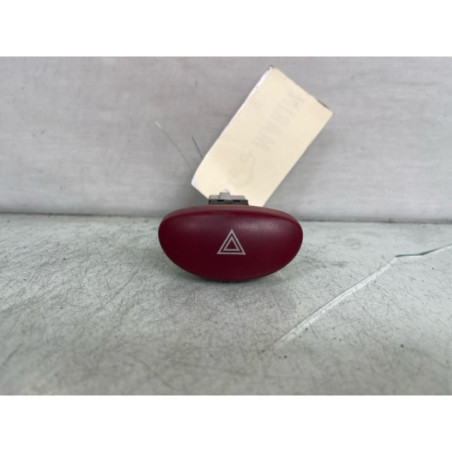 Bouton de warning CITROEN XSARA PICASSO Photo n°1