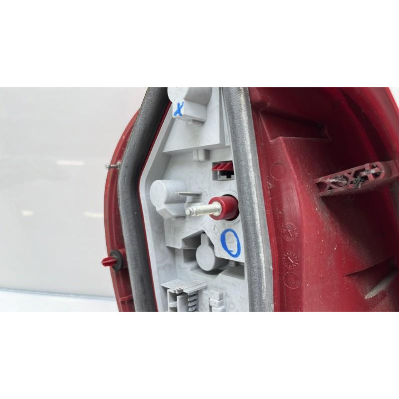 Feu arriere principal droit (feux) RENAULT GRAND MODUS Photo n°7