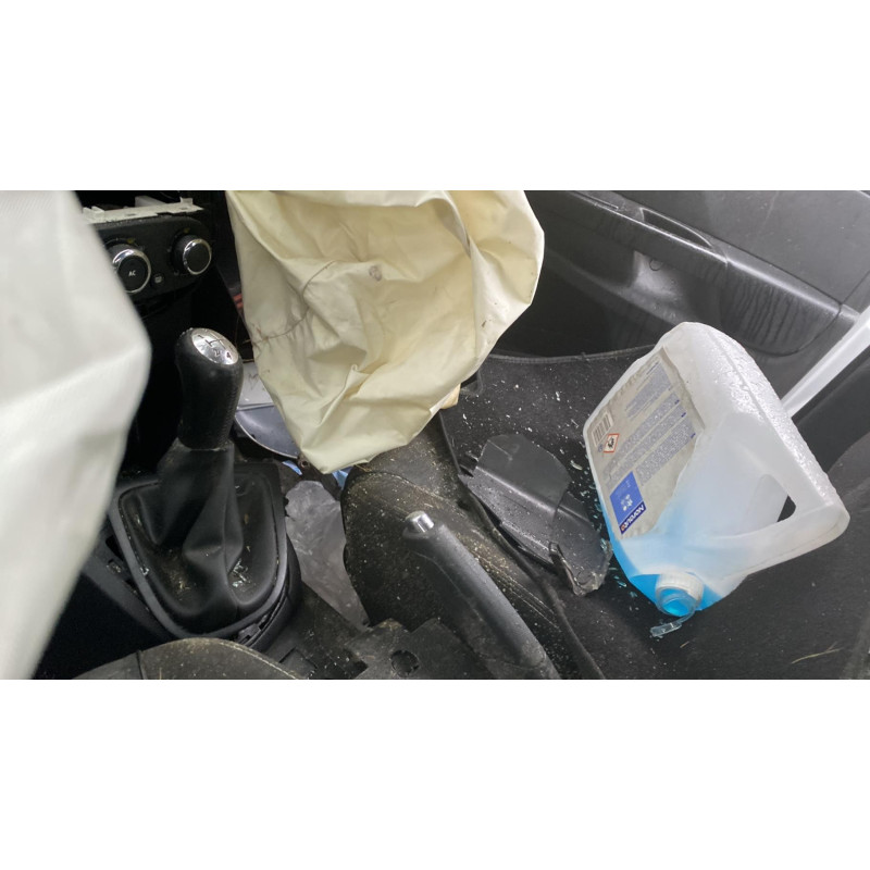 Poignee porte arriere gauche RENAULT CLIO 4 Photo n°9