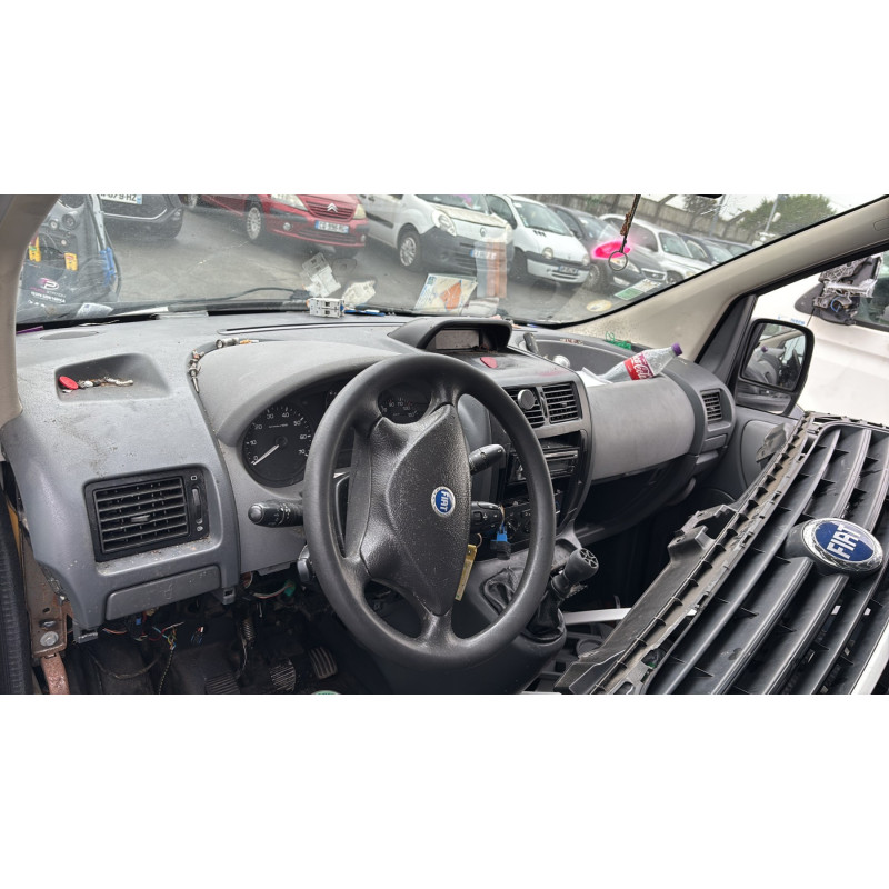 Porte avant droit FIAT SCUDO 2 Photo n°15