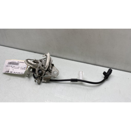 Fermeture de capot PEUGEOT 108