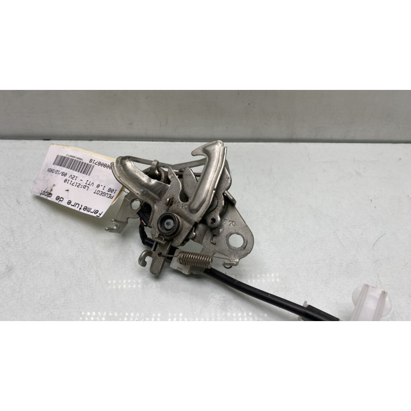 Fermeture de capot PEUGEOT 108 Photo n°4
