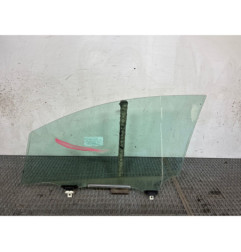 Vitre avant droit TOYOTA AURIS 1