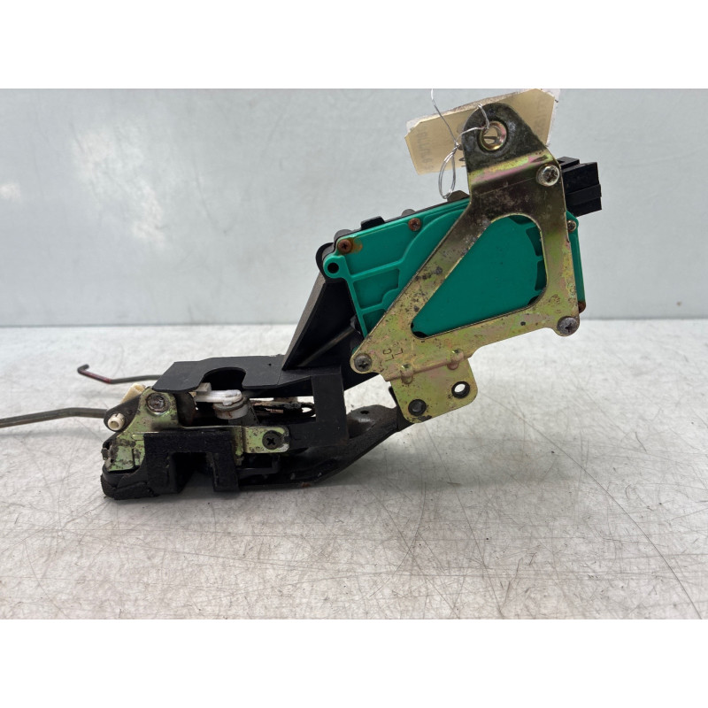 Serrure avant gauche HYUNDAI ACCENT 2 Photo n°4