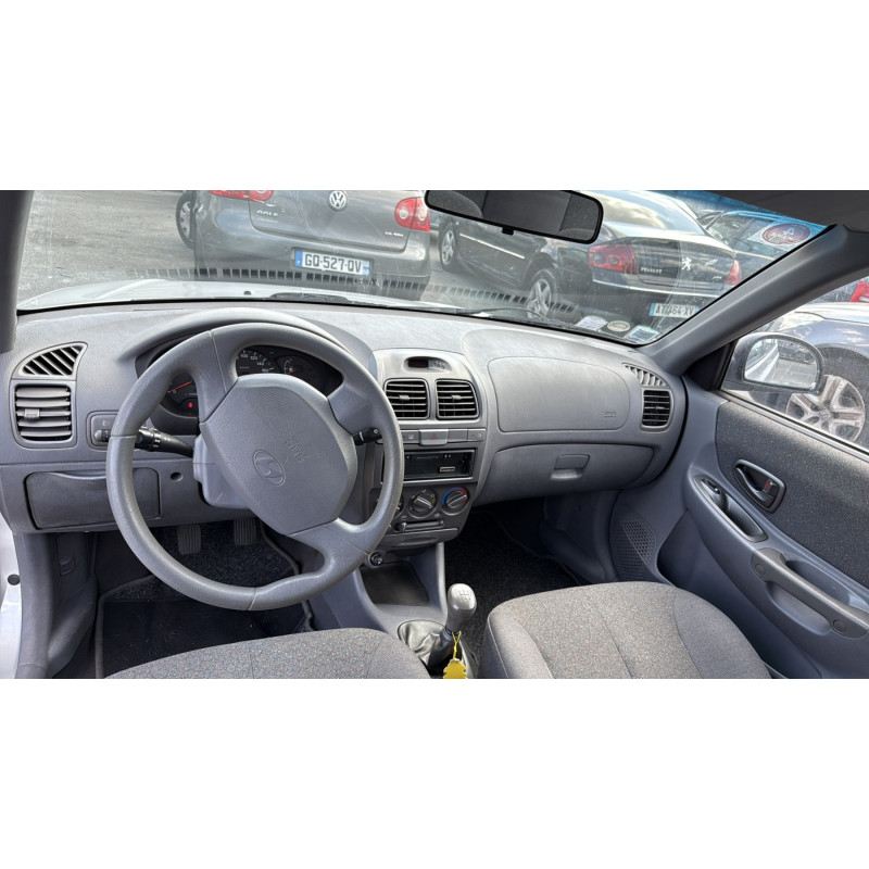 Serrure avant gauche HYUNDAI ACCENT 2 Photo n°17
