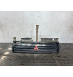 Calandre MITSUBISHI PAJERO 2 Photo n°1
