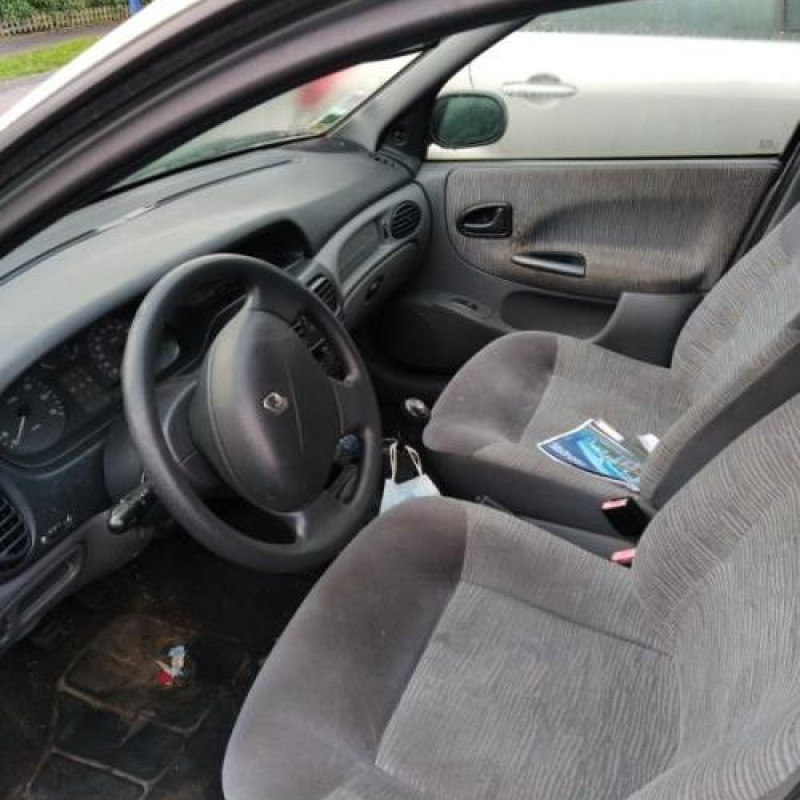 Jante RENAULT MEGANE 1 Photo n°8