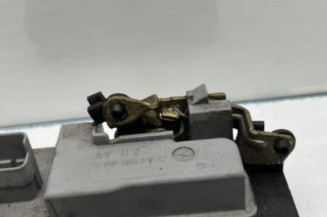 Serrure avant droit PEUGEOT 206