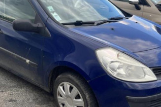 Fermeture de capot RENAULT CLIO 3