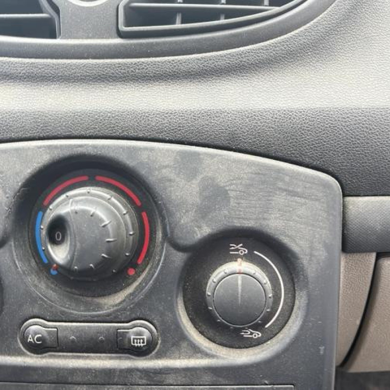 Fermeture de capot RENAULT CLIO 3 Photo n°12