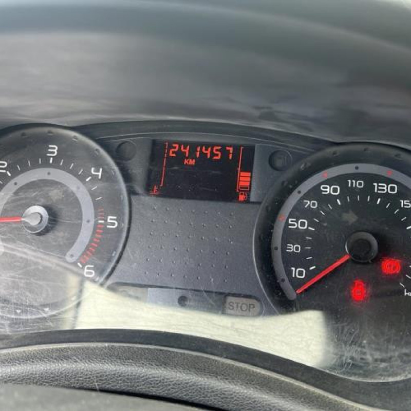 Fermeture de capot RENAULT CLIO 3 Photo n°13