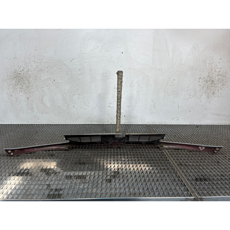 Calandre PEUGEOT 206 Photo n°4