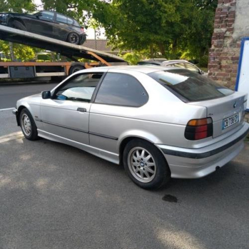 Retroviseur gauche BMW SERIE 3 E36 Photo n°8