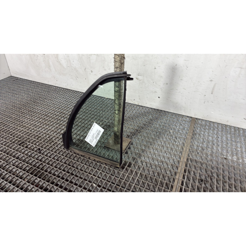 Custode arriere droit (porte) TOYOTA YARIS 2 Photo n°3