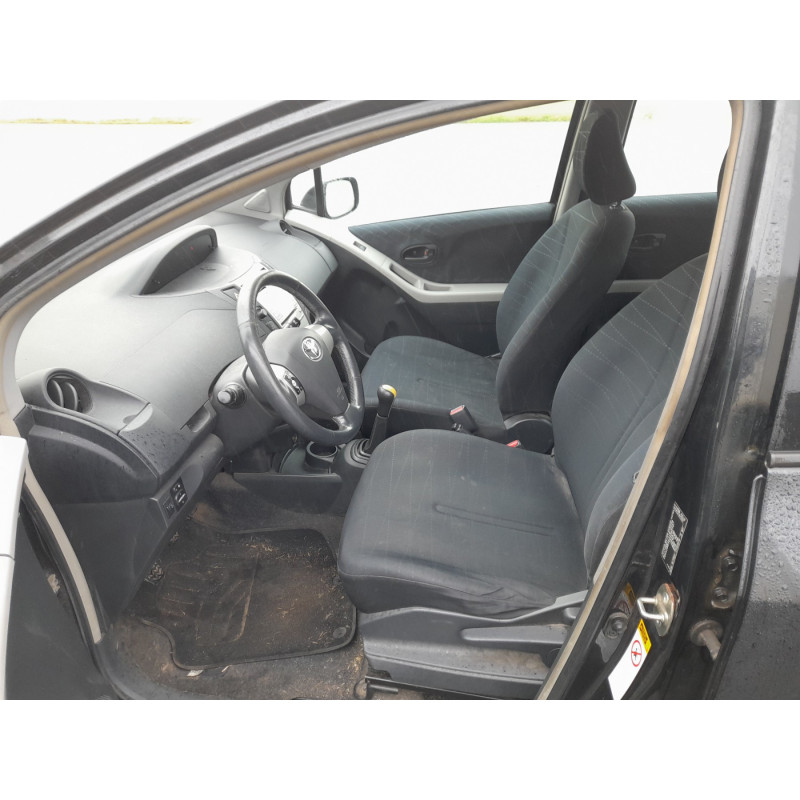 Porte avant gauche TOYOTA YARIS 2 Photo n°13