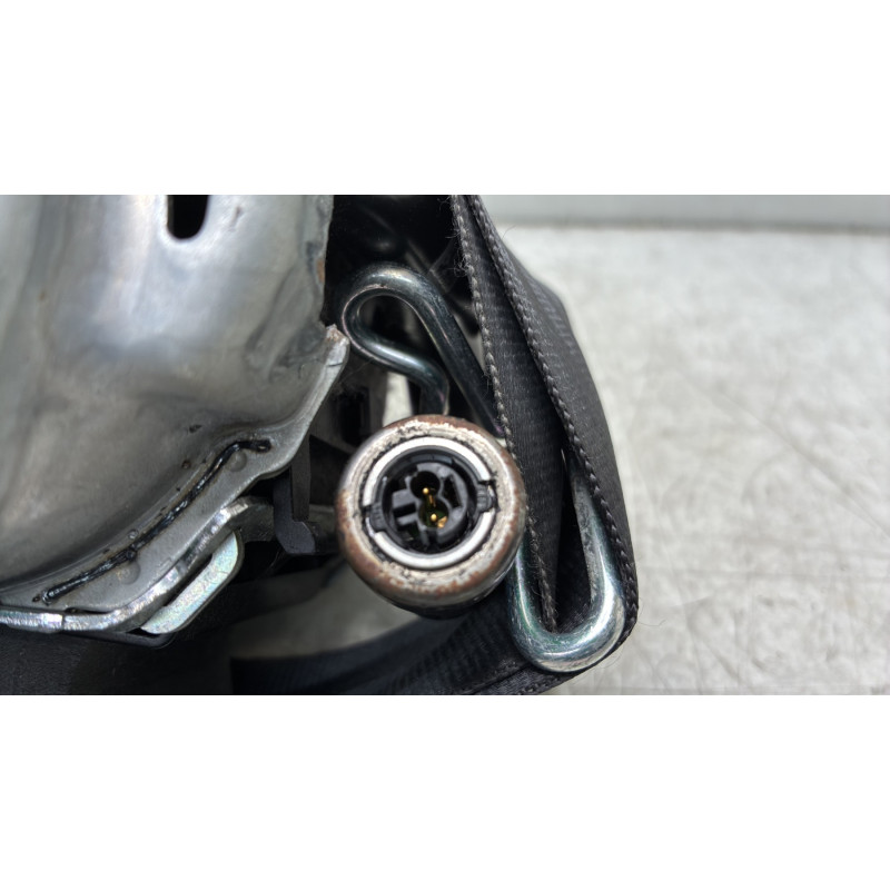 Pretensionneur de ceinture avant gauche FORD FIESTA 7 Photo n°6