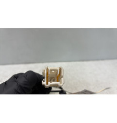 Attache ceinture avant gauche PEUGEOT PARTNER 2