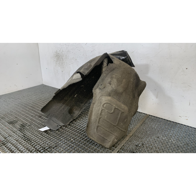 Pare boue arriere droit MERCEDES CLASSE C 204 Photo n°3