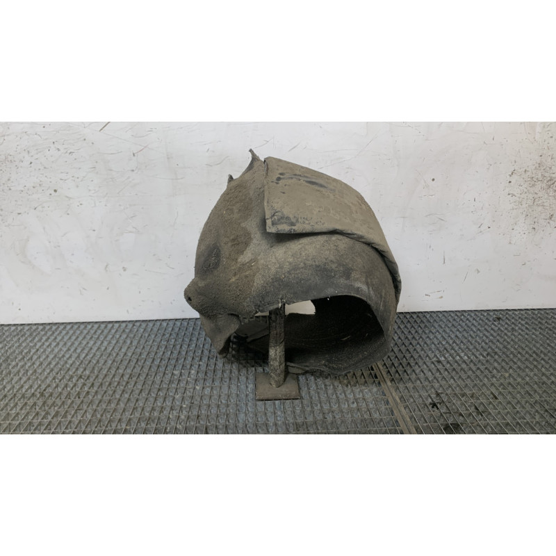 Pare boue arriere droit MERCEDES CLASSE C 204 Photo n°4