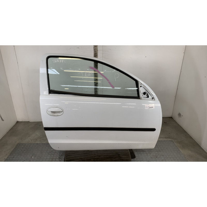 Porte avant droit OPEL CORSA C Photo n°1