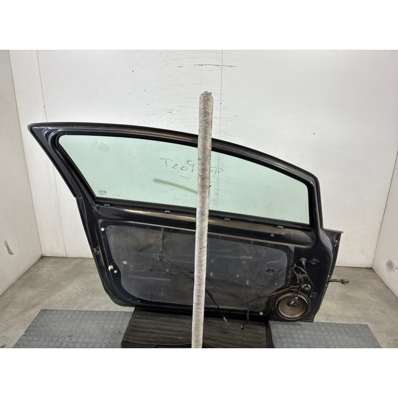 Porte avant gauche OPEL CORSA D Photo n°3