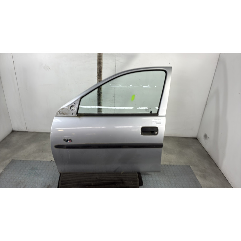 Porte avant gauche OPEL CORSA B Photo n°1
