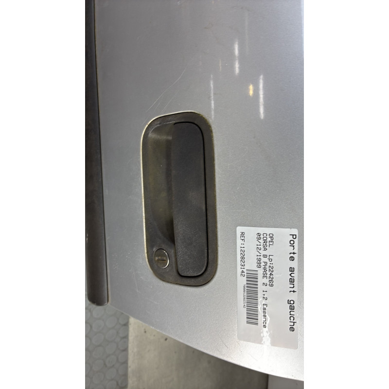 Porte avant gauche OPEL CORSA B Photo n°2