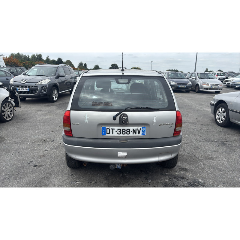 Porte avant gauche OPEL CORSA B Photo n°11