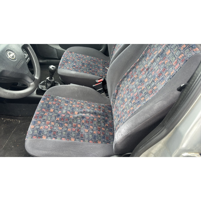 Porte avant gauche OPEL CORSA B Photo n°15