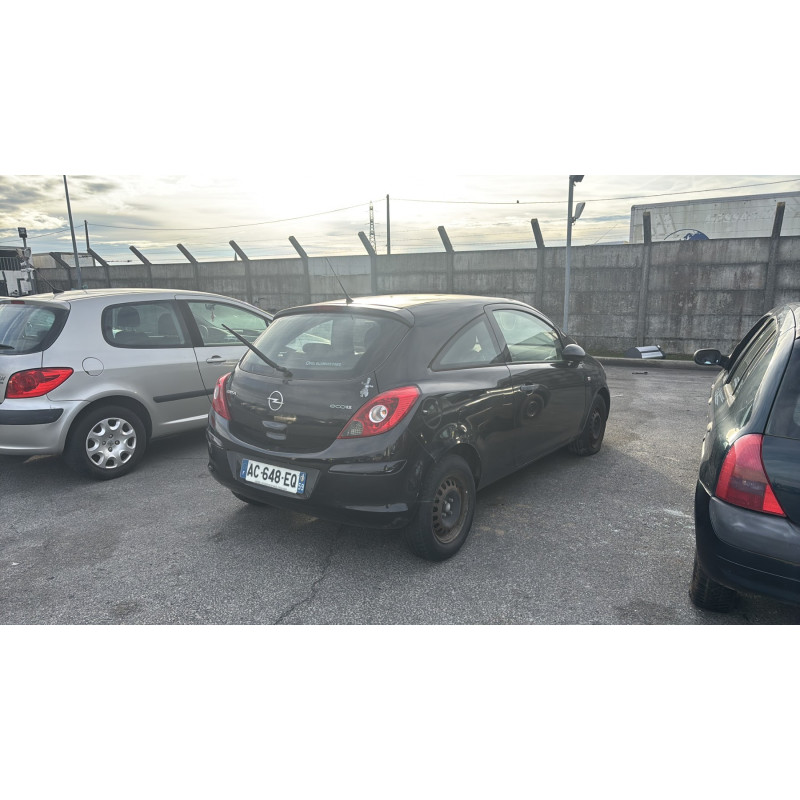 Plage arriere OPEL CORSA D Photo n°8