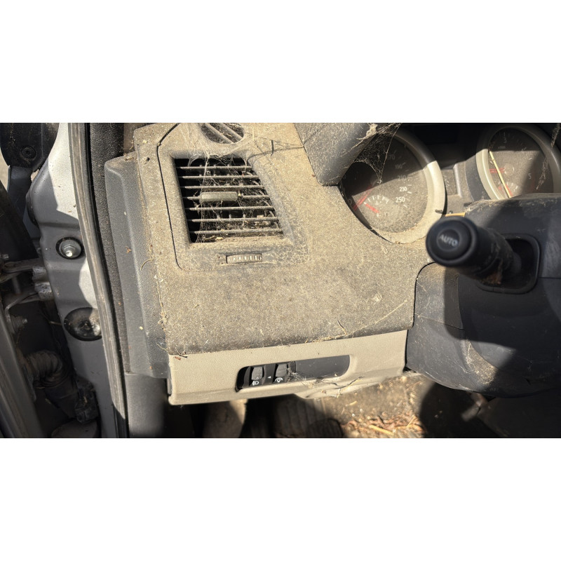 Porte avant droit RENAULT MEGANE 2 Photo n°19