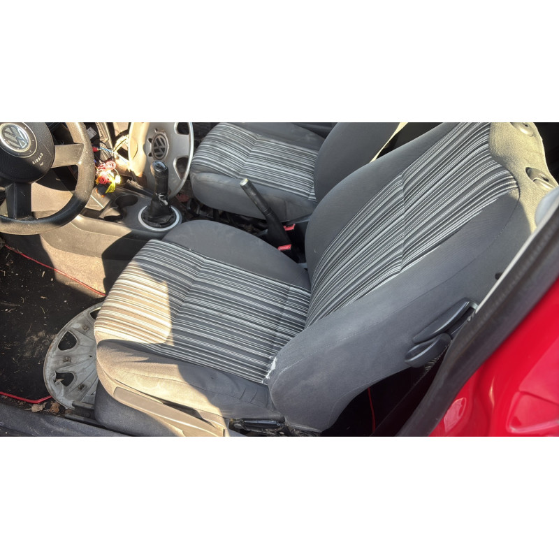Vitre avant gauche VOLKSWAGEN FOX Photo n°13