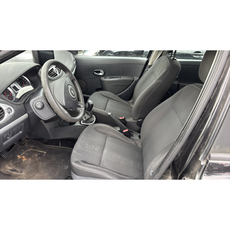 Malle/Hayon arriere RENAULT CLIO 3 Photo n°18