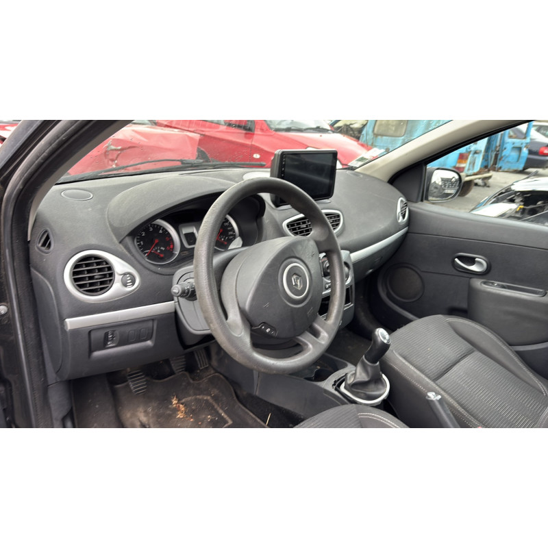 Malle/Hayon arriere RENAULT CLIO 3 Photo n°20