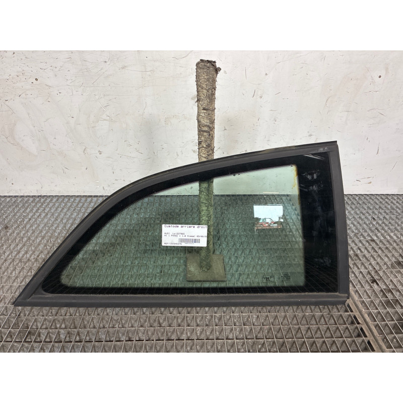 Custode arriere droit AUDI A1 1 Photo n°2