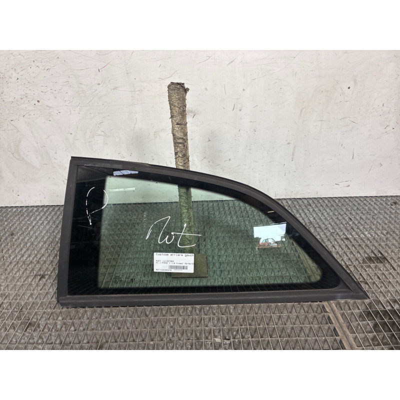 Custode arriere gauche AUDI A1 1 Photo n°2